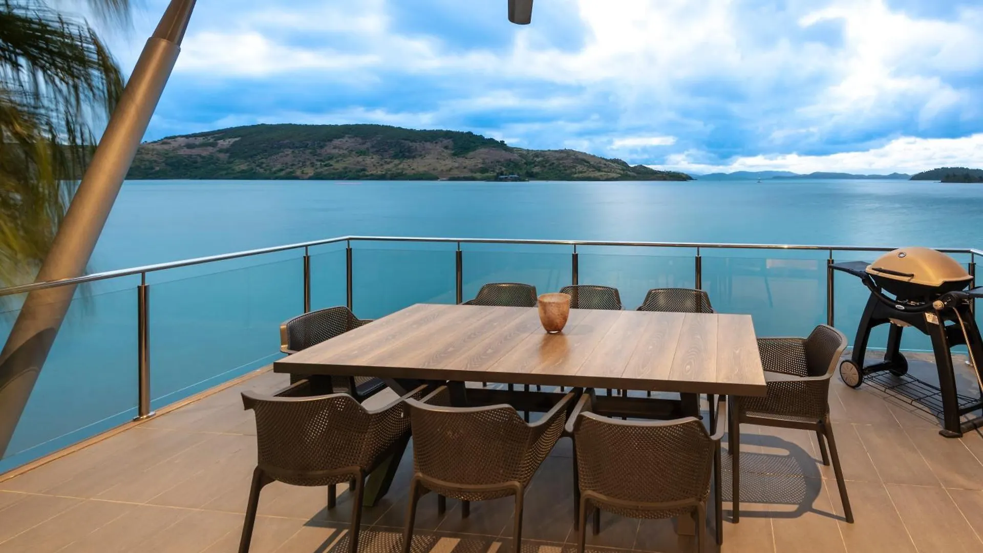 Yacht Club Villa Hamilton Island