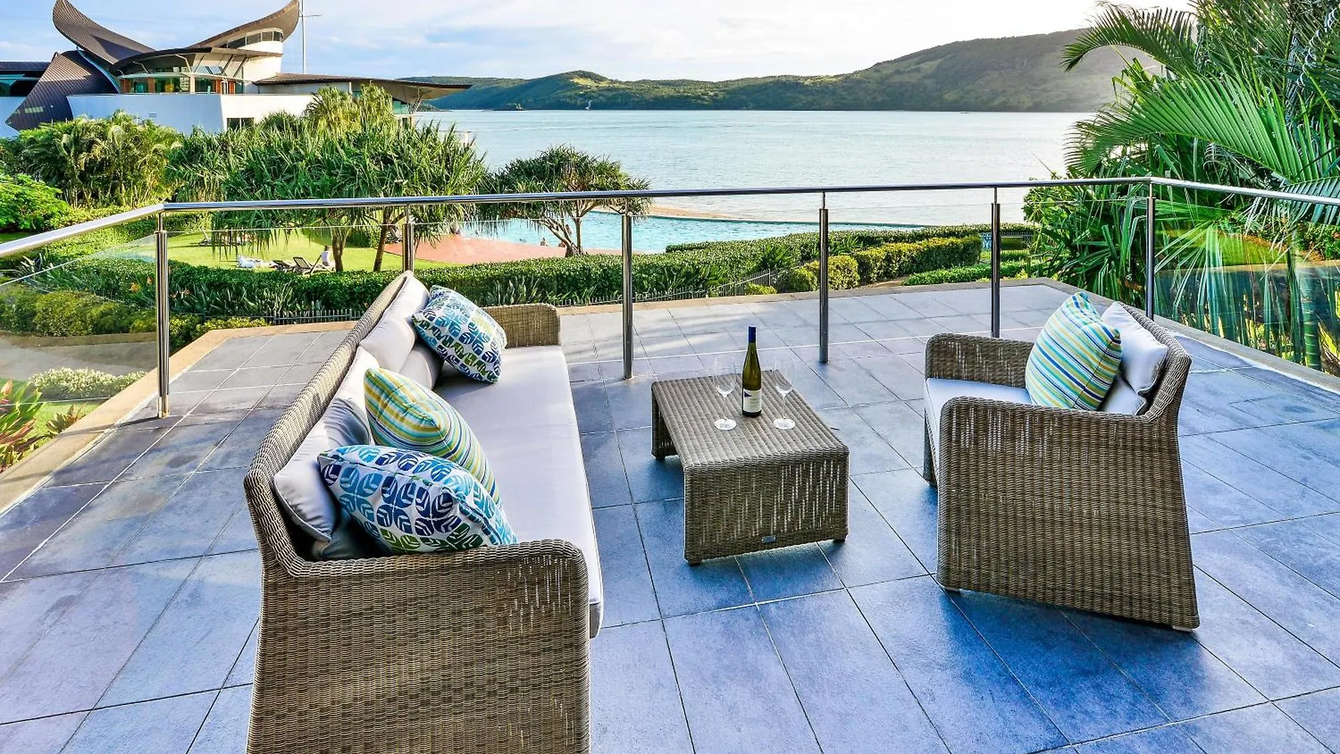 Yacht Club Villa Hamilton Island Apartment