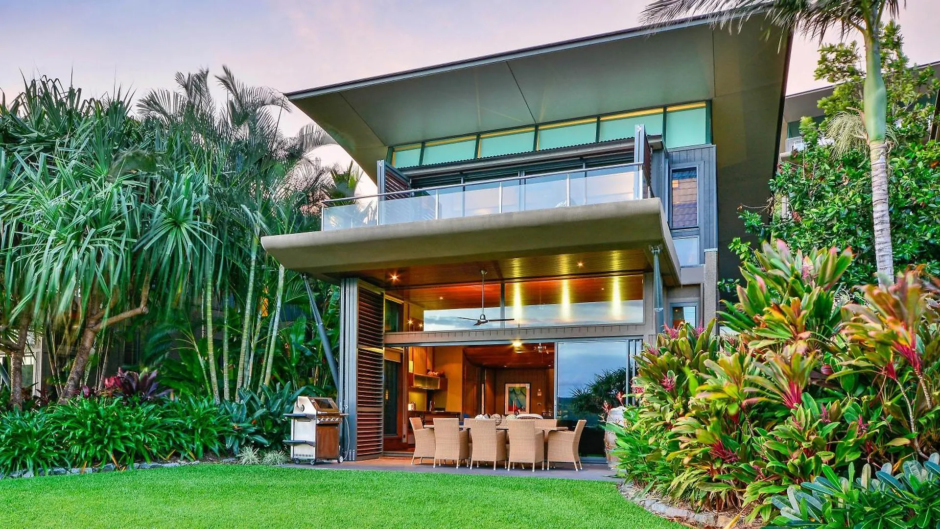 Yacht Club Villa Hamilton Island 0*,  Australia