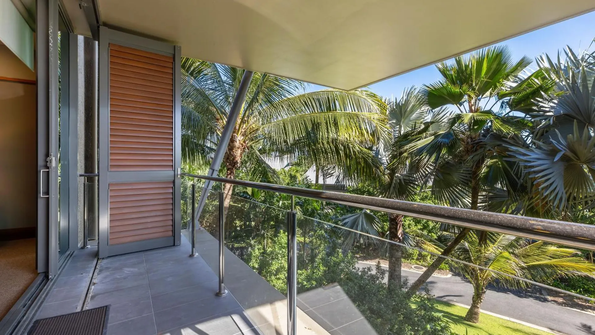 Yacht Club Villa Hamilton Island Australia