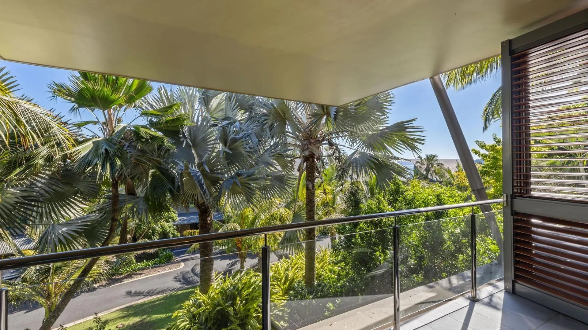 Apartment Yacht Club Villa Hamilton Island Australia