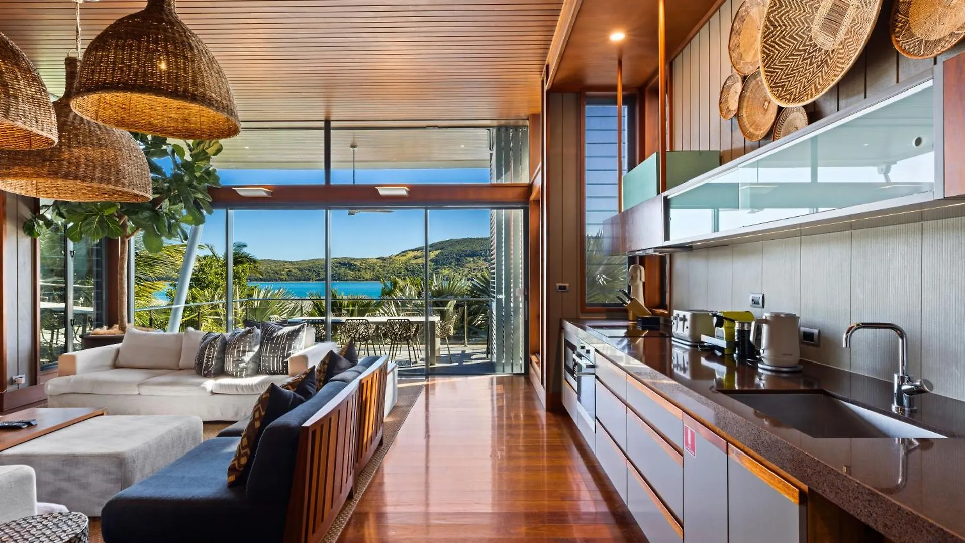 Yacht Club Villa Hamilton Island