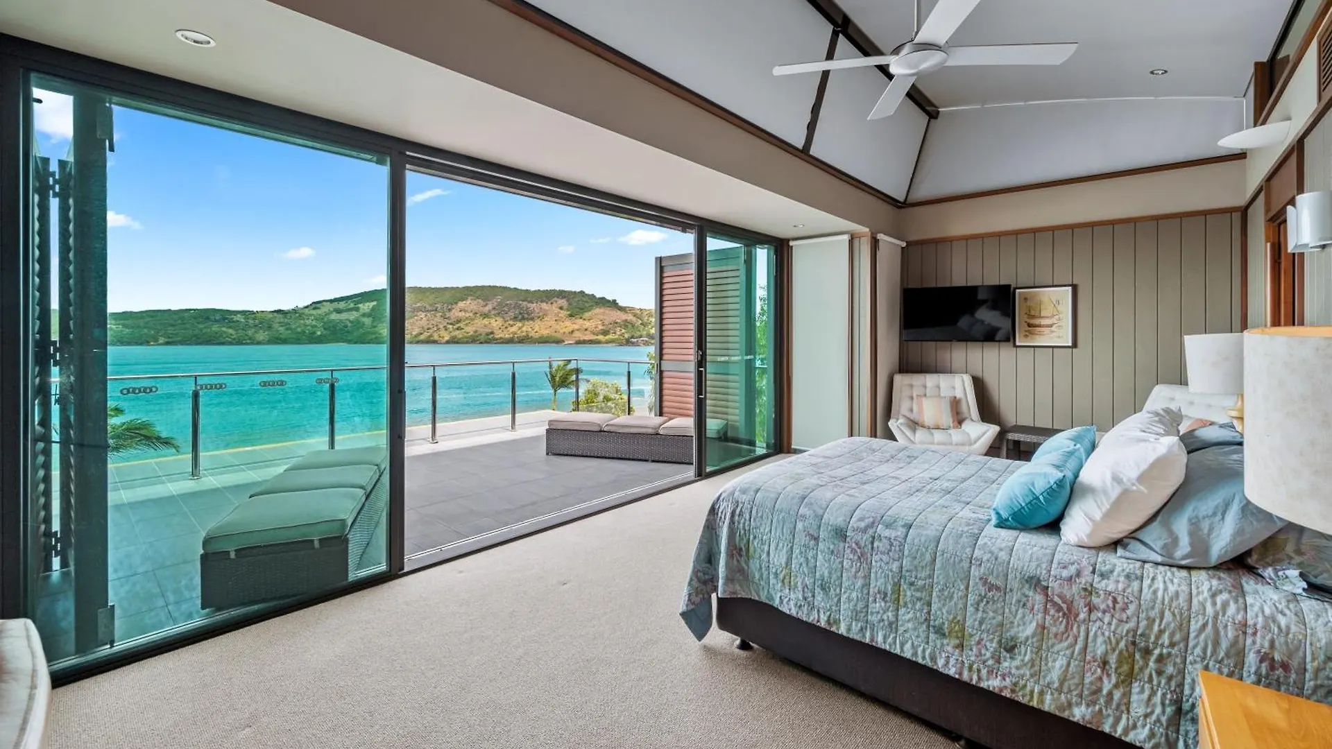 Apartment Yacht Club Villa Hamilton Island Australia