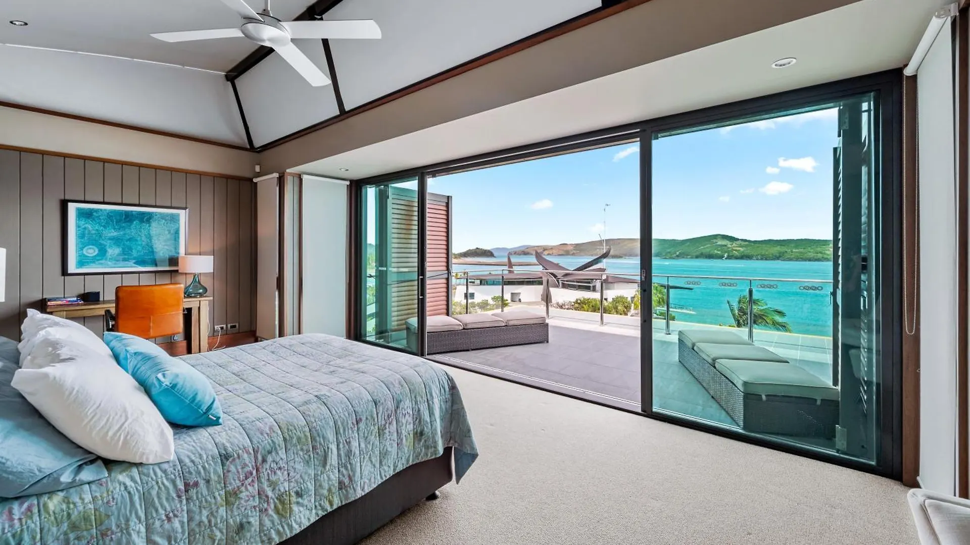 Yacht Club Villa Hamilton Island Apartment