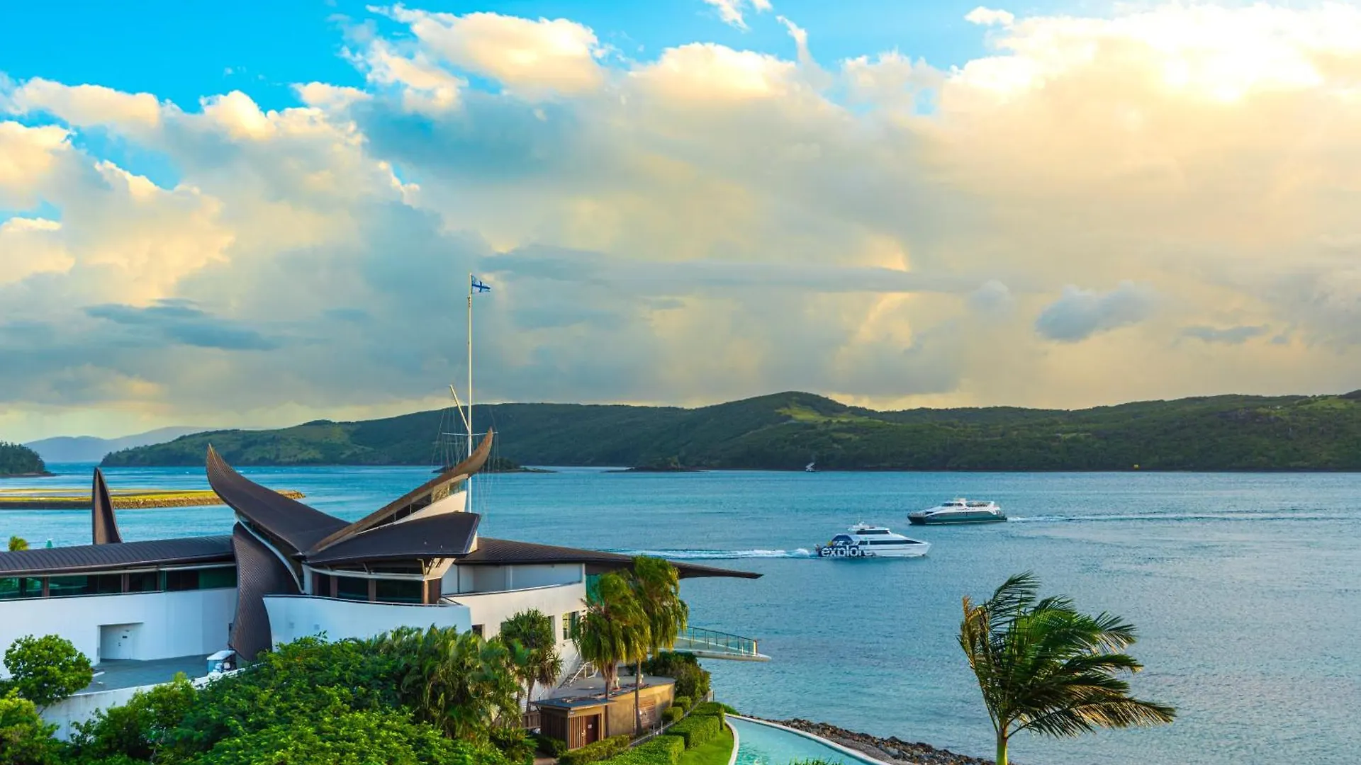 Yacht Club Villa Hamilton Island Australia
