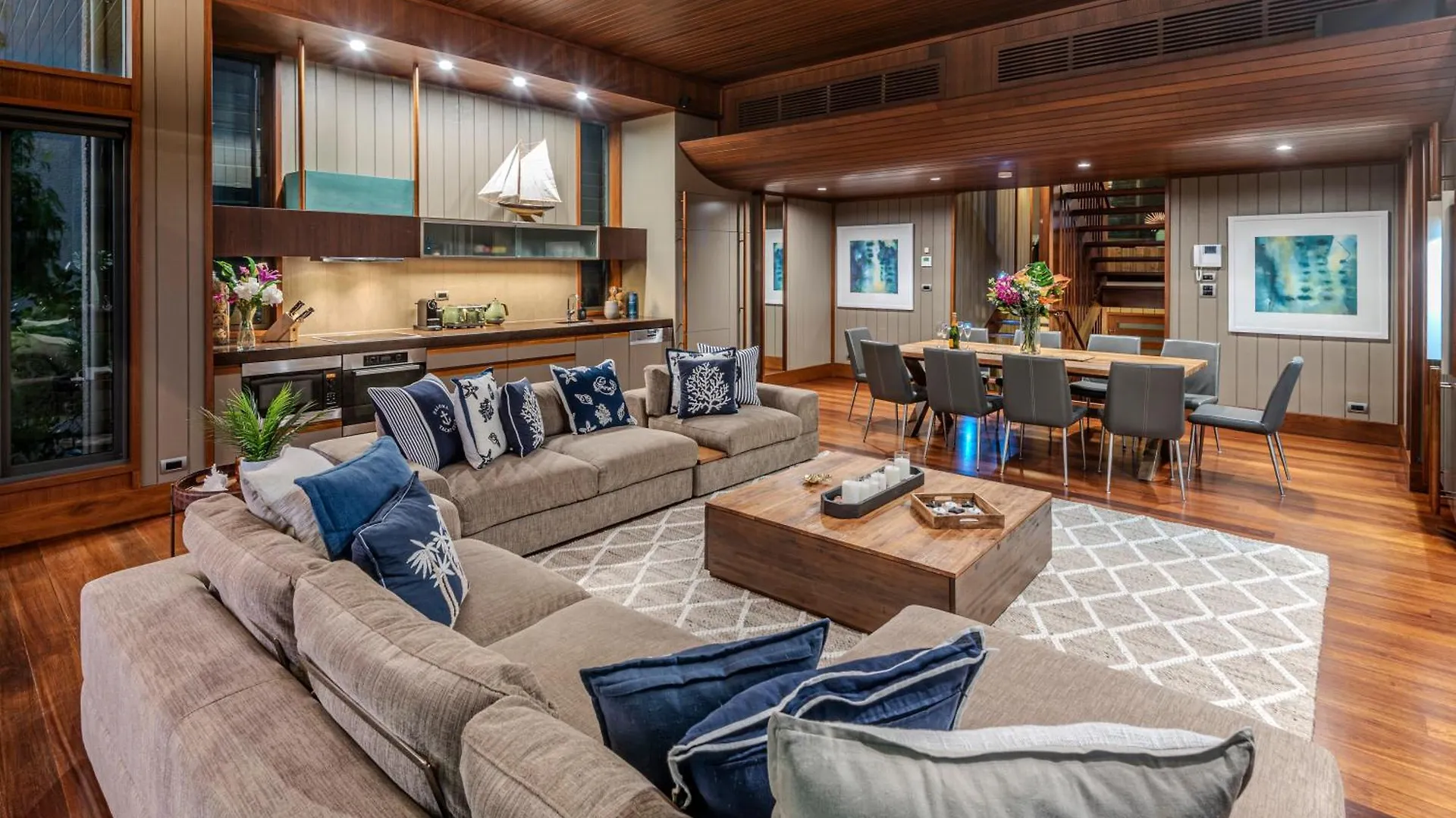 Apartment Yacht Club Villa Hamilton Island Australia