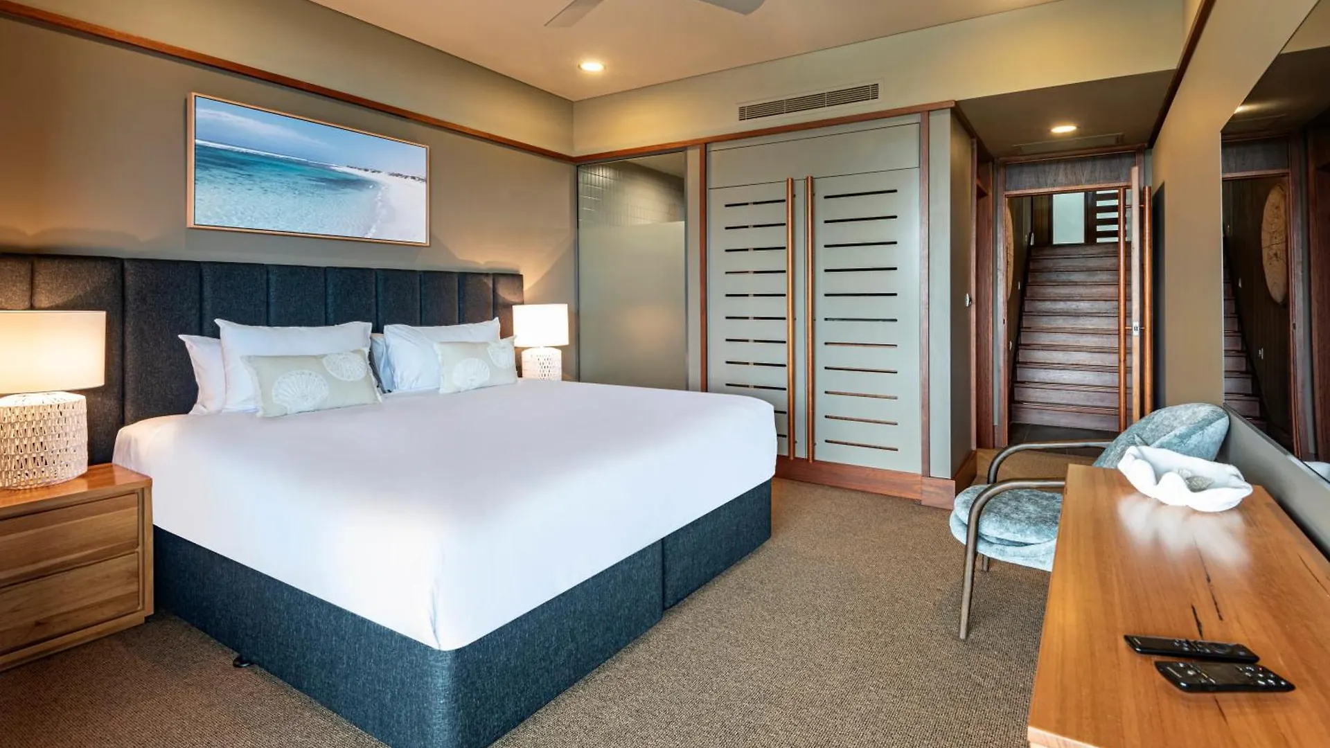Yacht Club Villa Hamilton Island Apartment