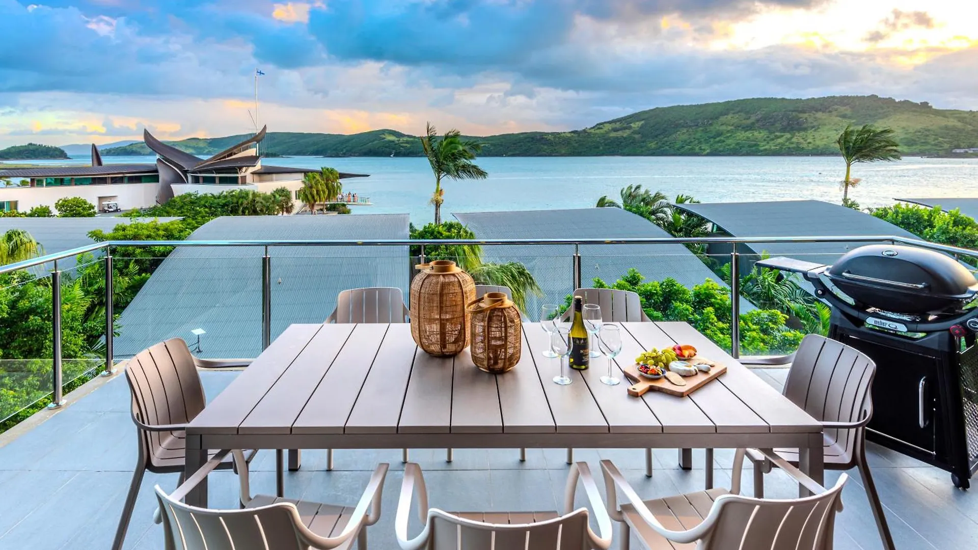 Yacht Club Villa Hamilton Island Apartment