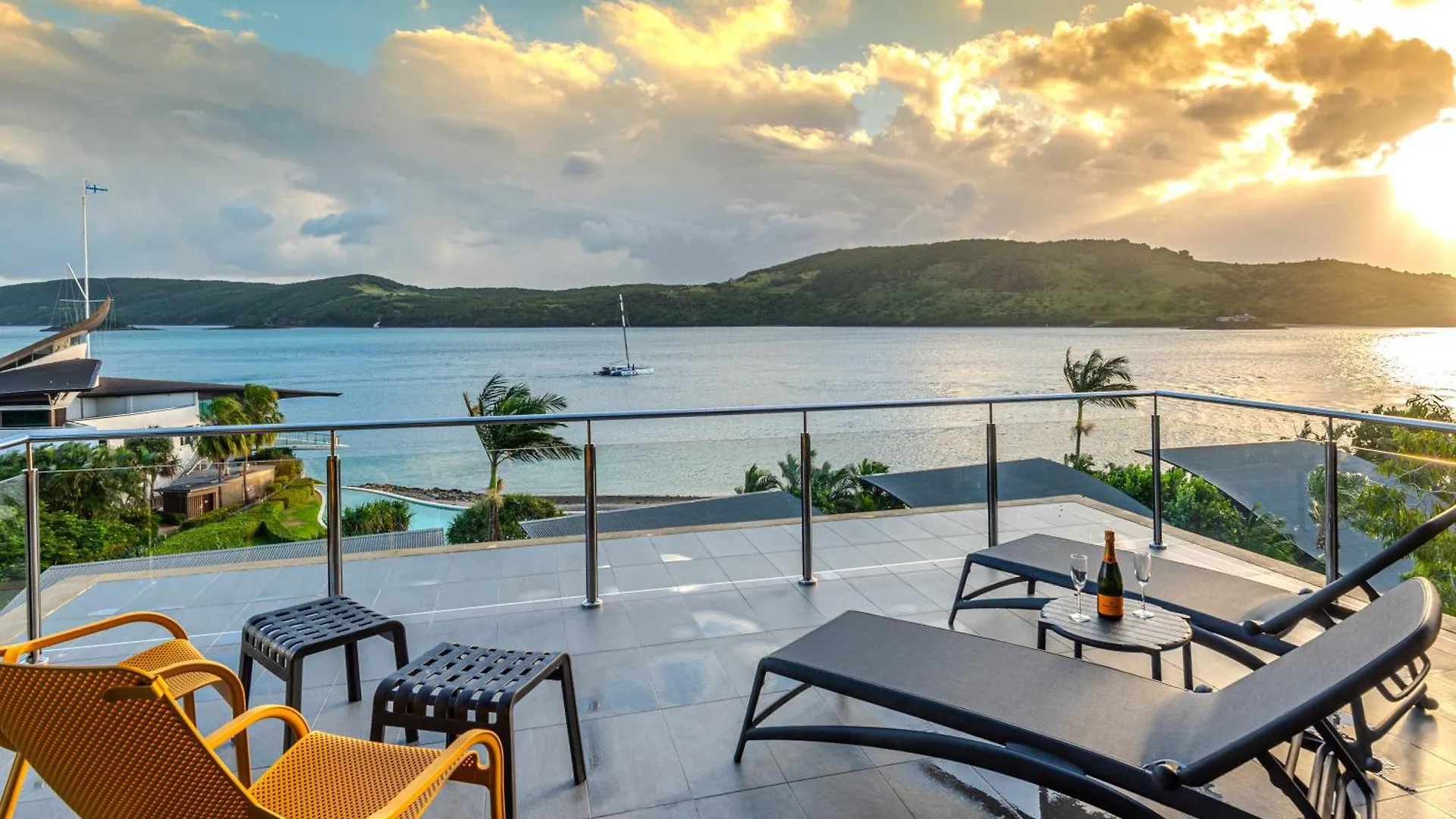 Yacht Club Villa Hamilton Island