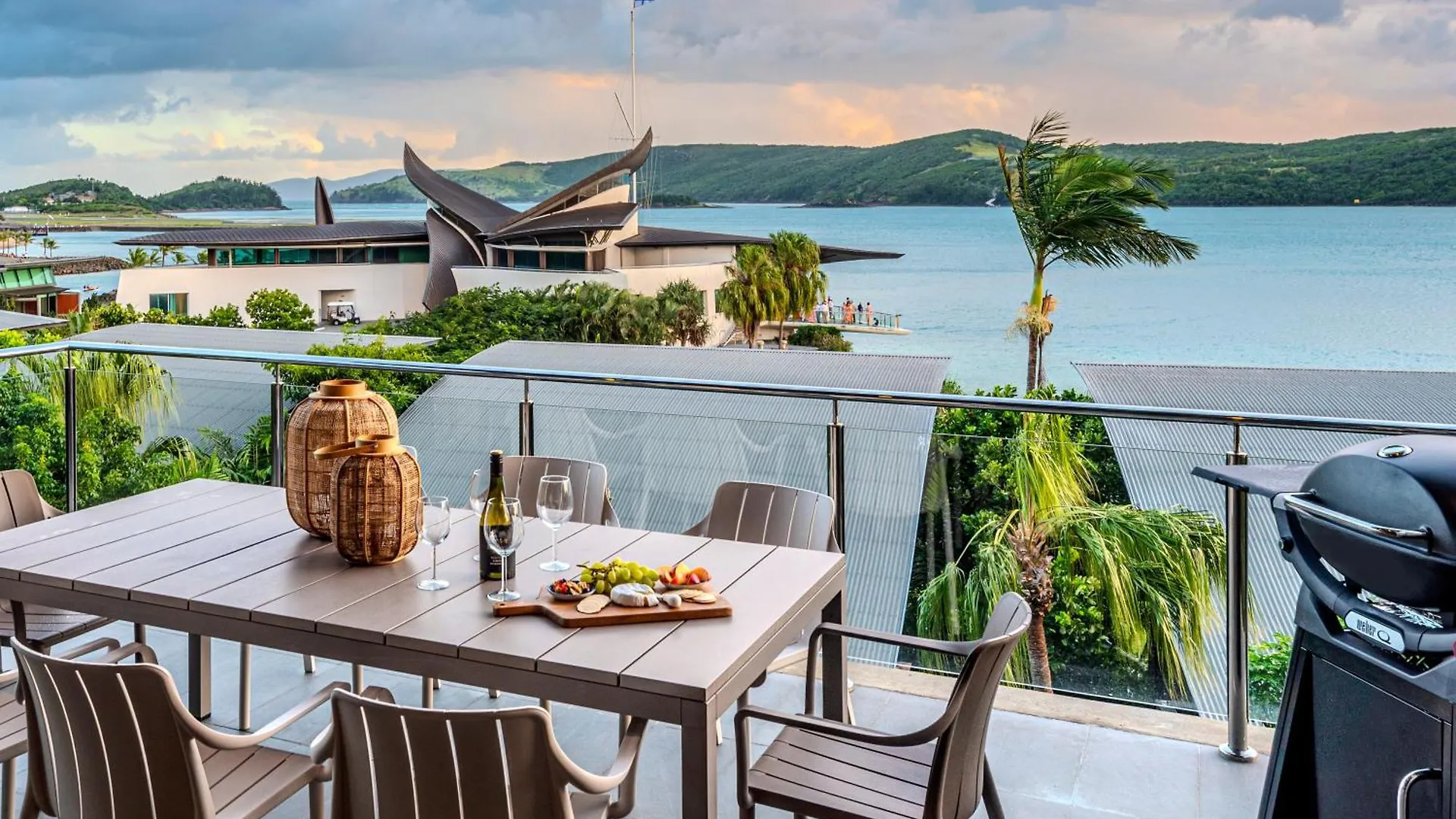 Yacht Club Villa Hamilton Island 0*,  Australia