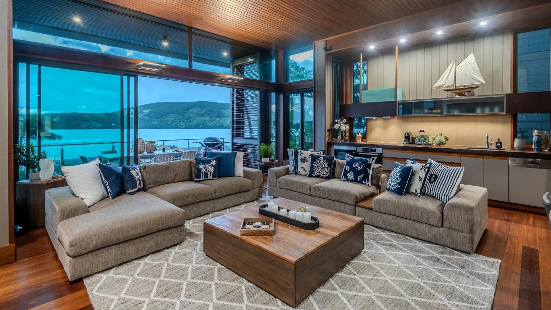 Yacht Club Villa Hamilton Island